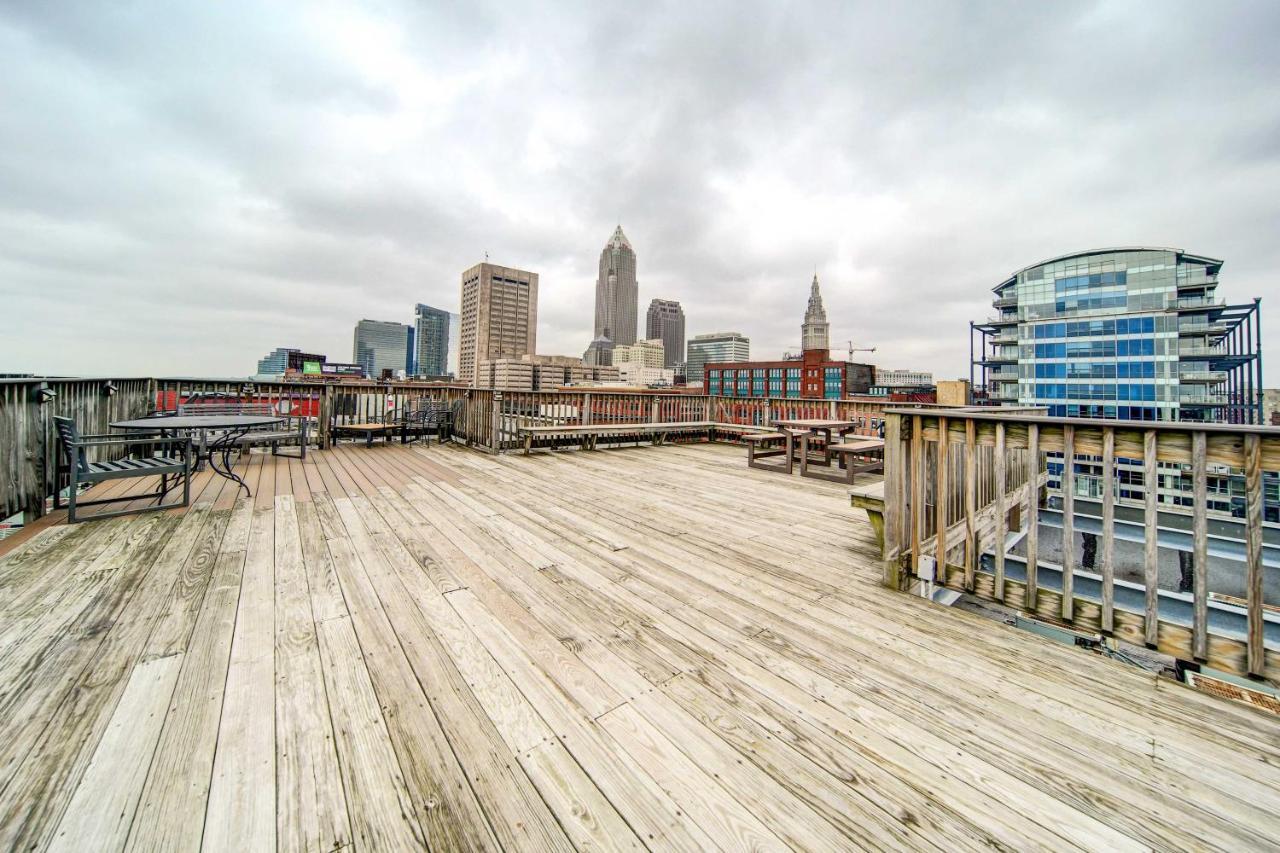 Waterfront Cleveland Apt About 1 Mi To Downtown Exterior photo