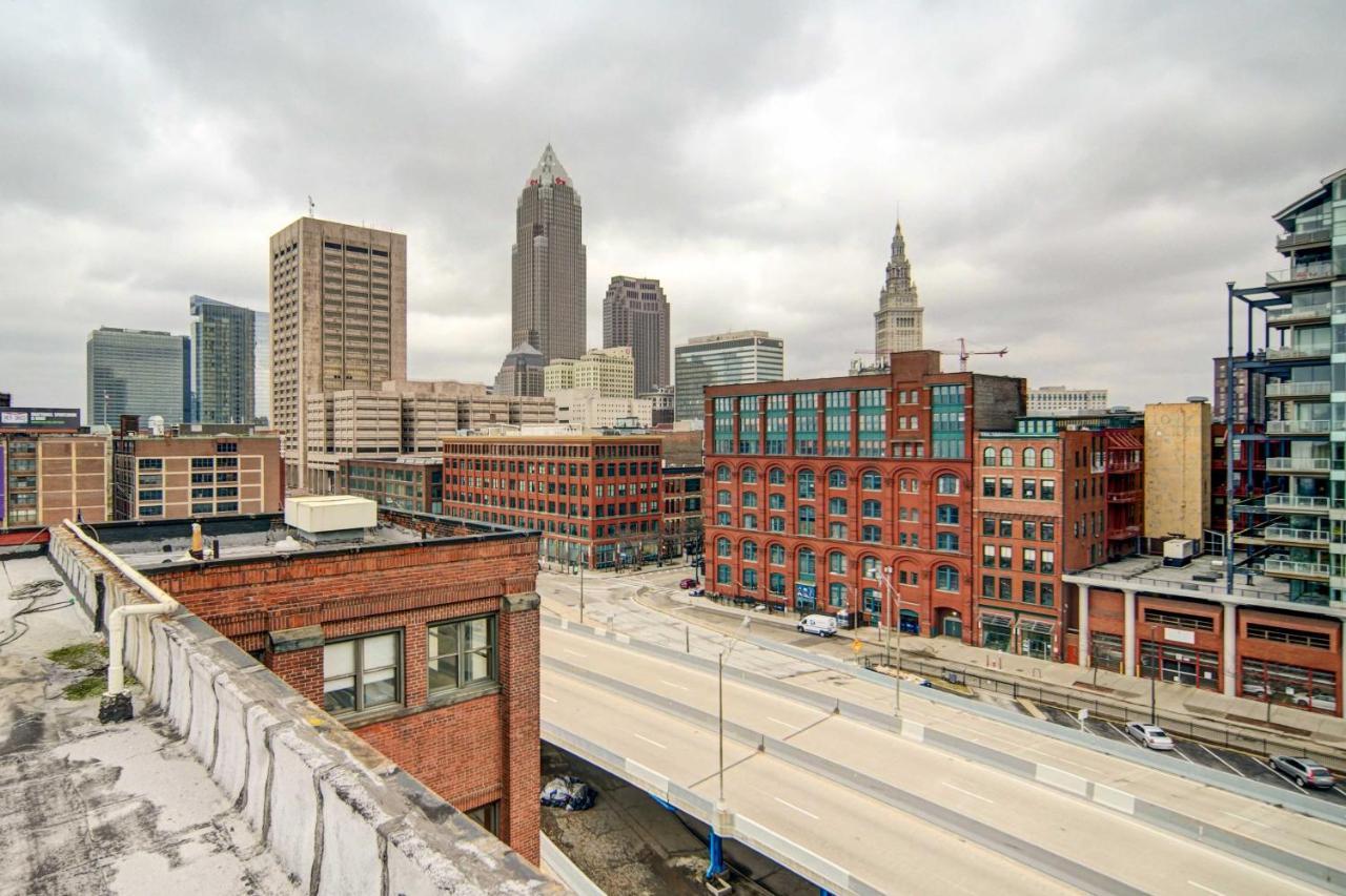 Waterfront Cleveland Apt About 1 Mi To Downtown Exterior photo